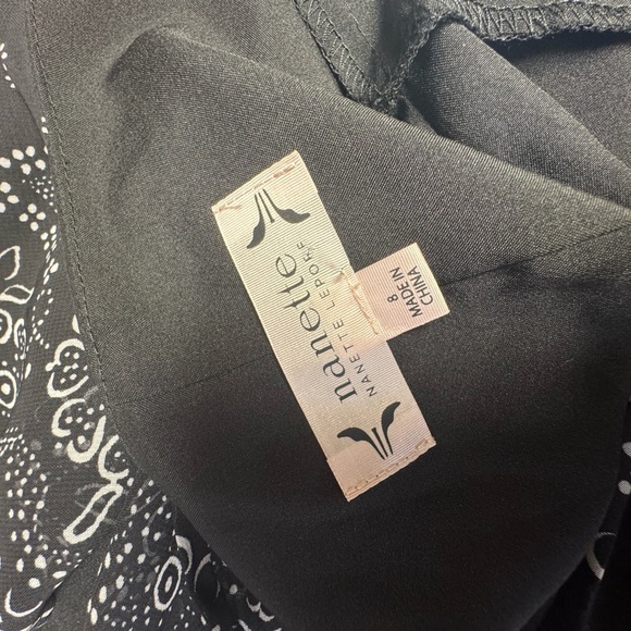 Nanatte Elegant Black and White Patterned bandana Dress - Picture 6 of 7